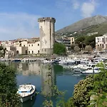 Domus Hormiae Apartament *
